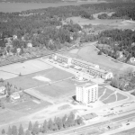 Ett svartvitt flygfoto