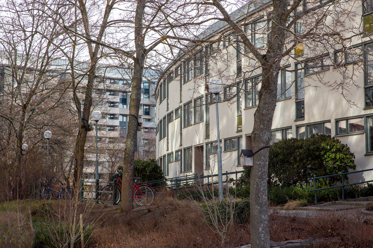 Fotografi. Exteriör av hus.