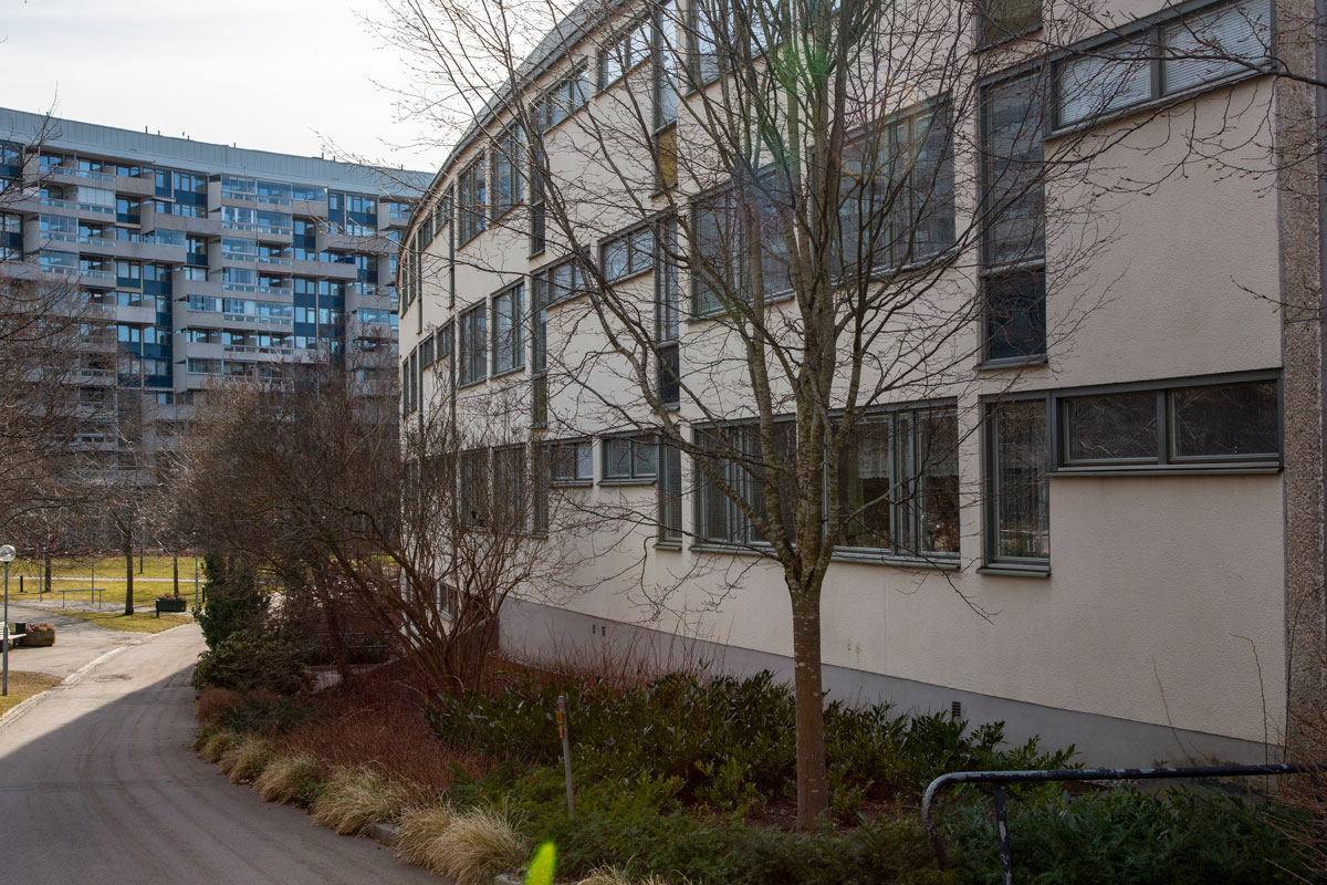 Fotografi. Lägenhetshus.